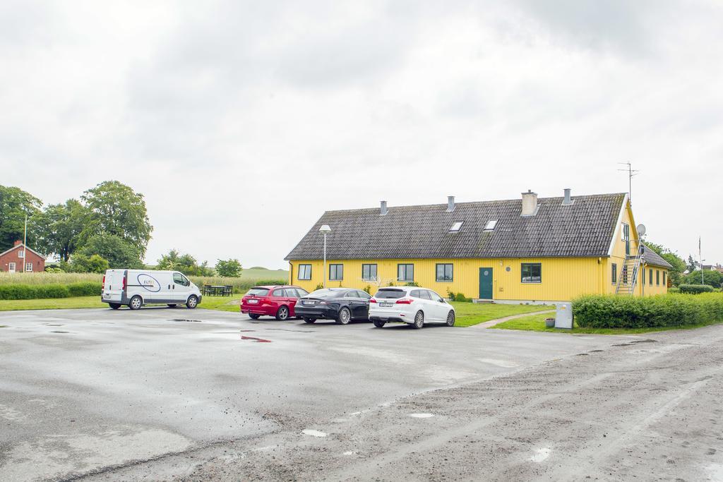 Bruksparkens Hostel Vellinge Exterior photo